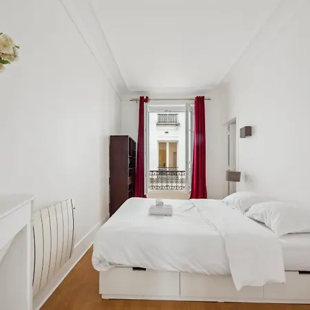 Le Soyeux Apartment *